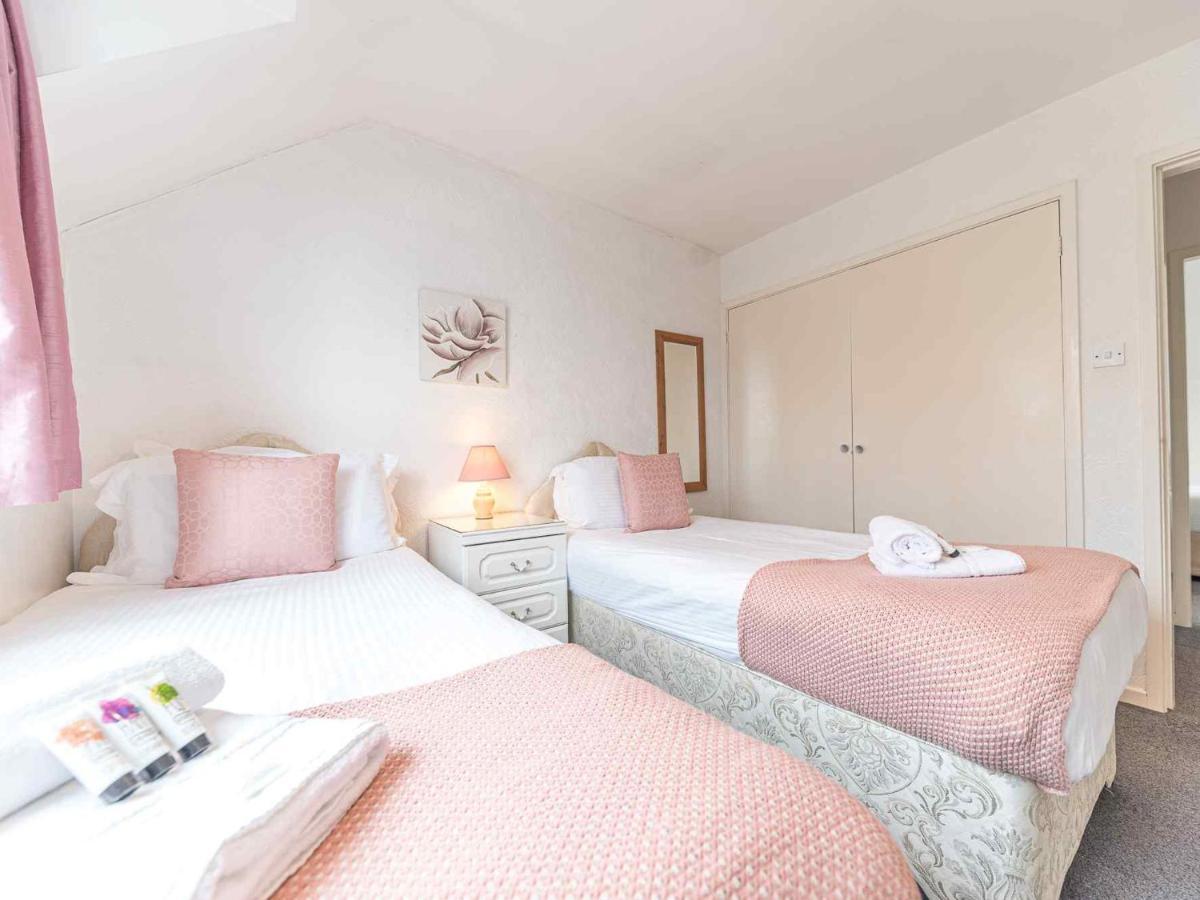 Pass The Keys Comfortable 3 Bed In Central Bowness With Parking Уиндермер Екстериор снимка