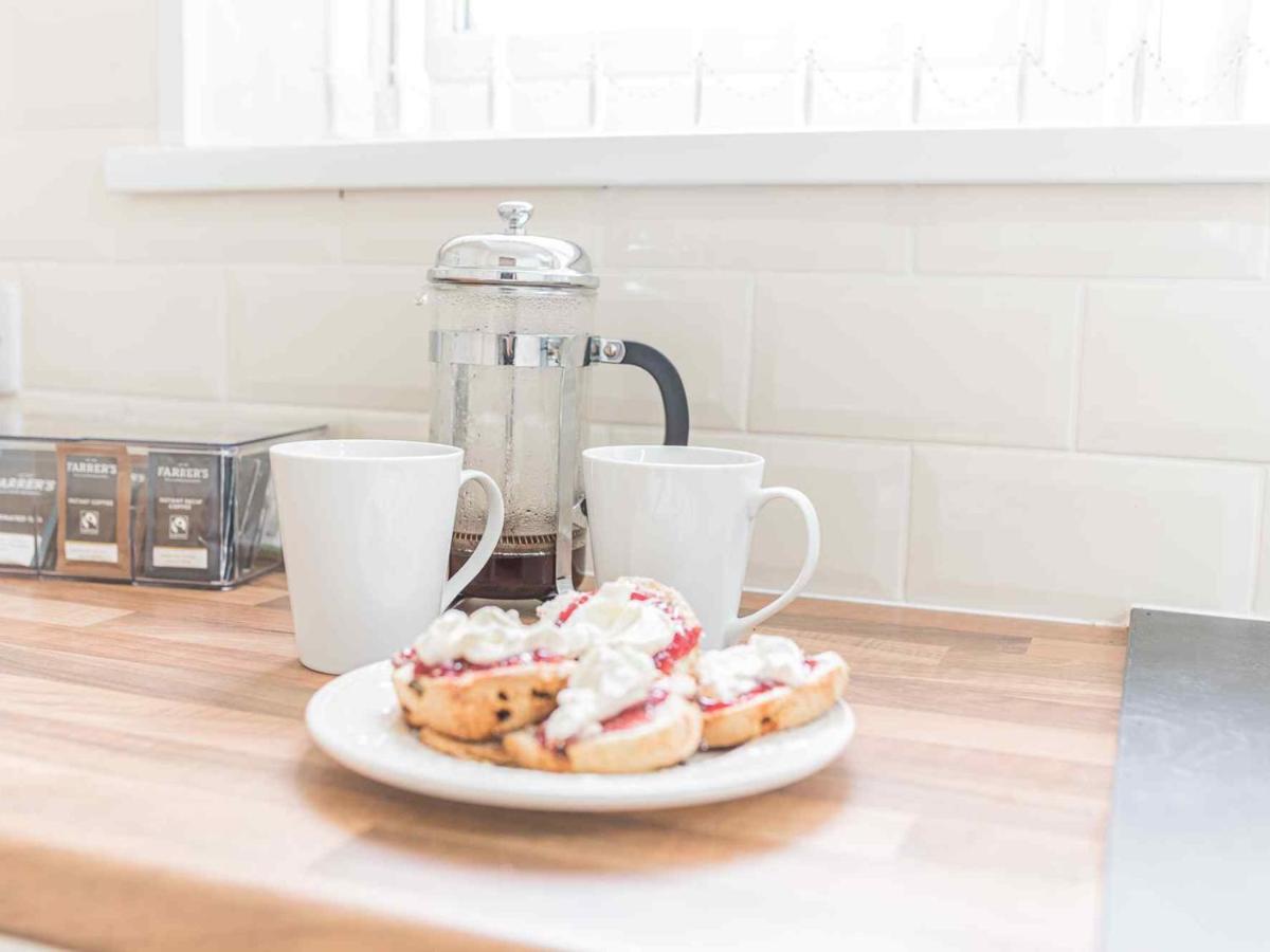 Pass The Keys Comfortable 3 Bed In Central Bowness With Parking Уиндермер Екстериор снимка