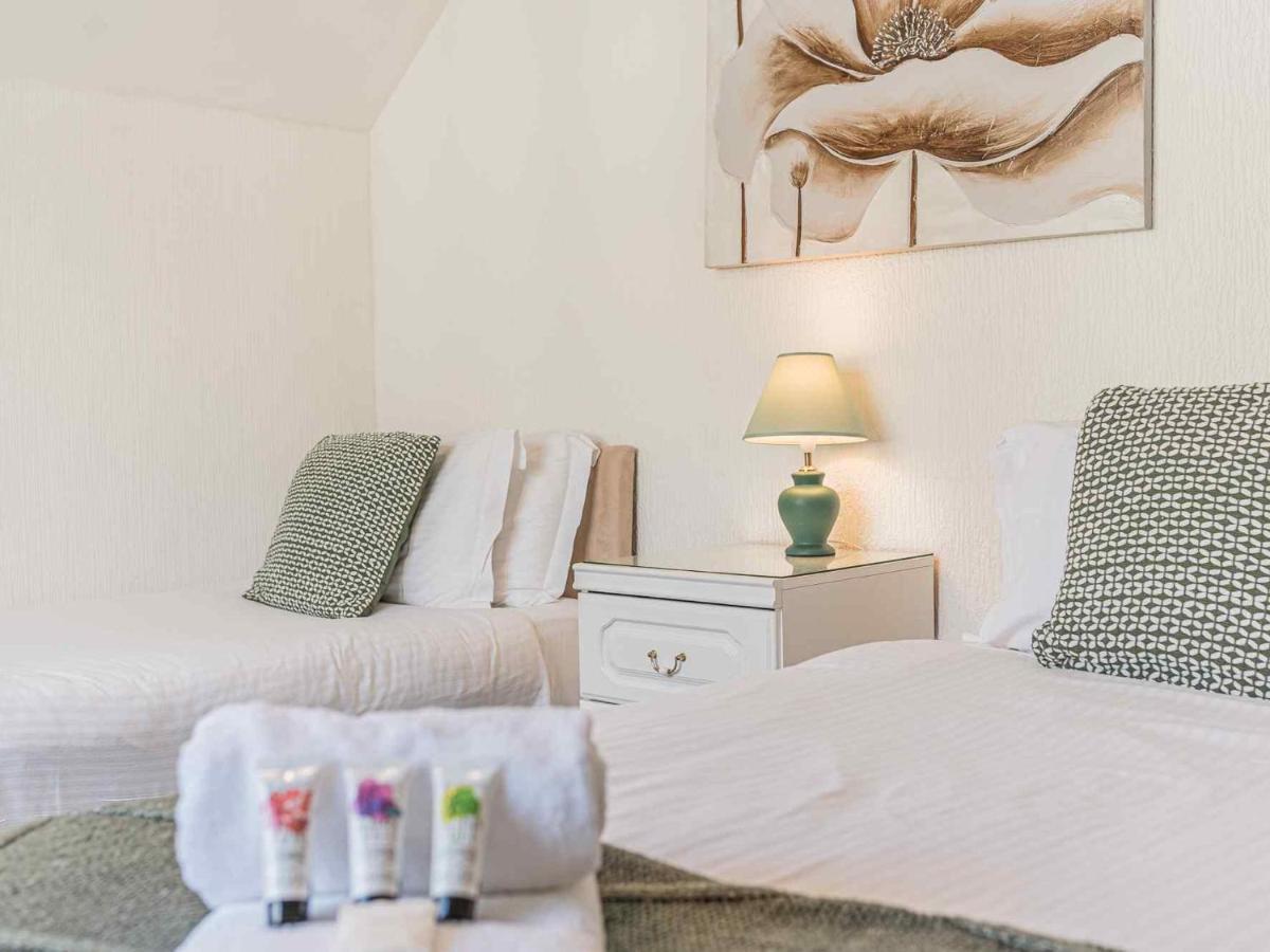 Pass The Keys Comfortable 3 Bed In Central Bowness With Parking Уиндермер Екстериор снимка
